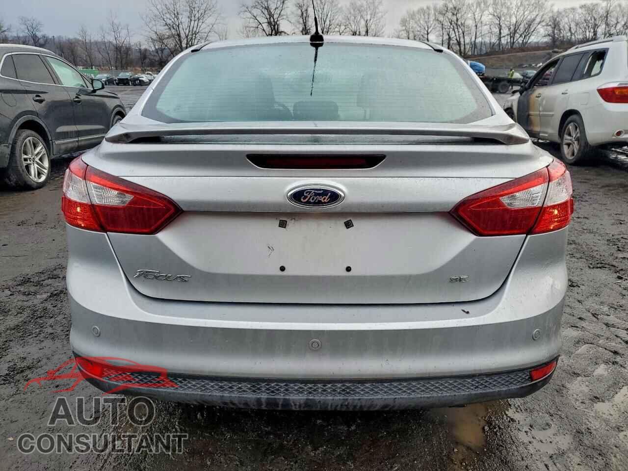 FORD FOCUS 2014 - 1FADP3F23EL401660
