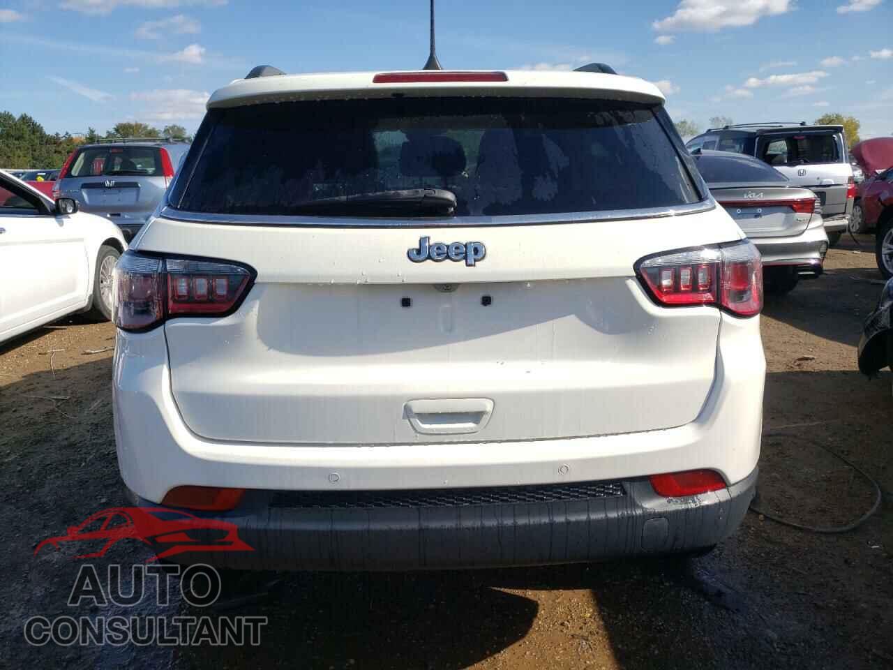 JEEP COMPASS 2018 - 3C4NJDBB2JT392461