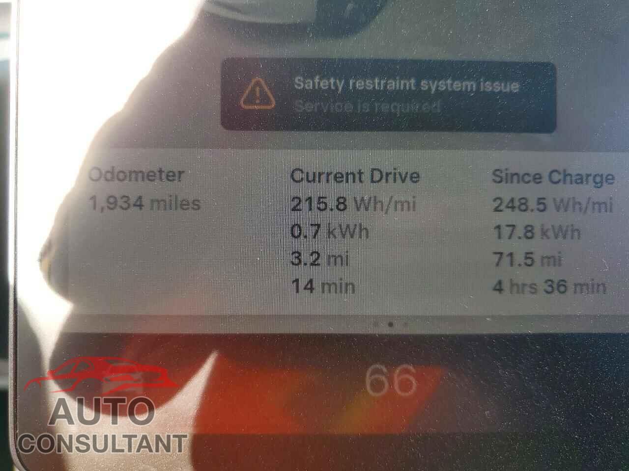TESLA MODEL 3 2026 - 5YJ3E1EA3TF190033