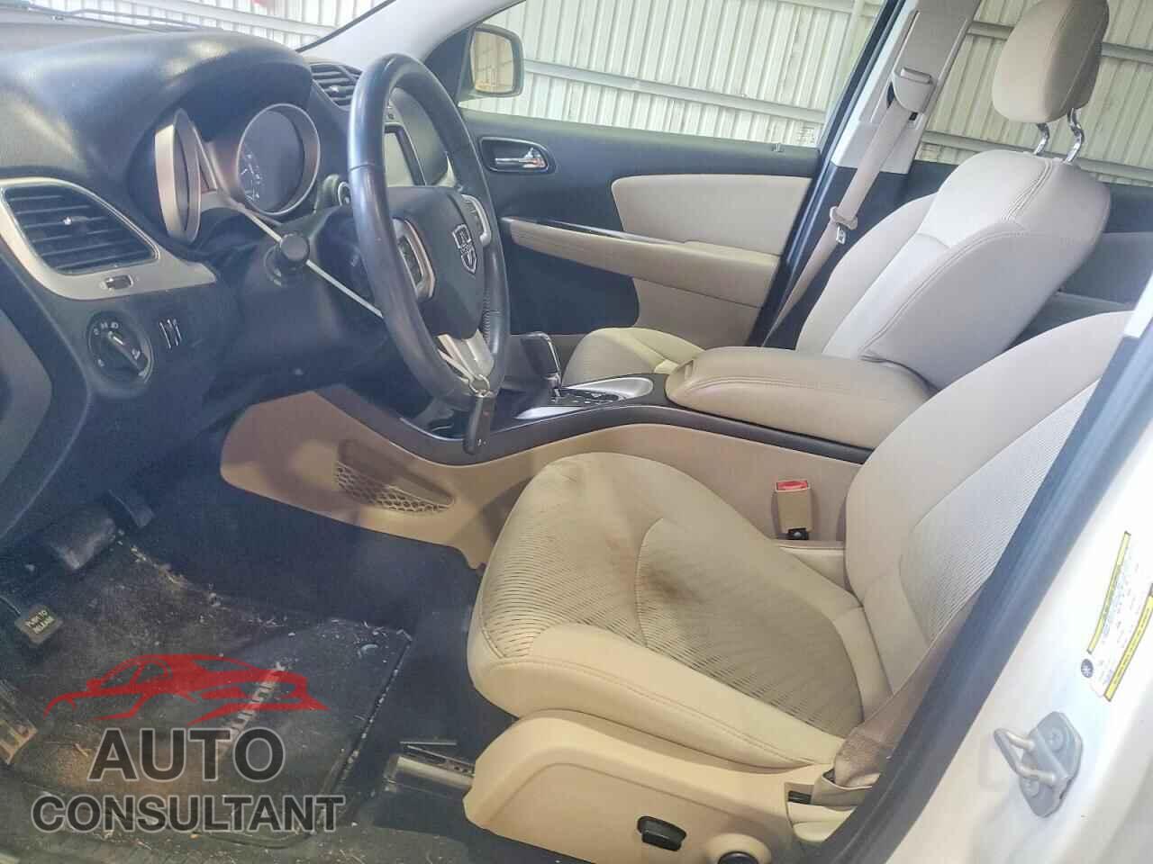 DODGE JOURNEY 2015 - 3C4PDCBB0FT748133