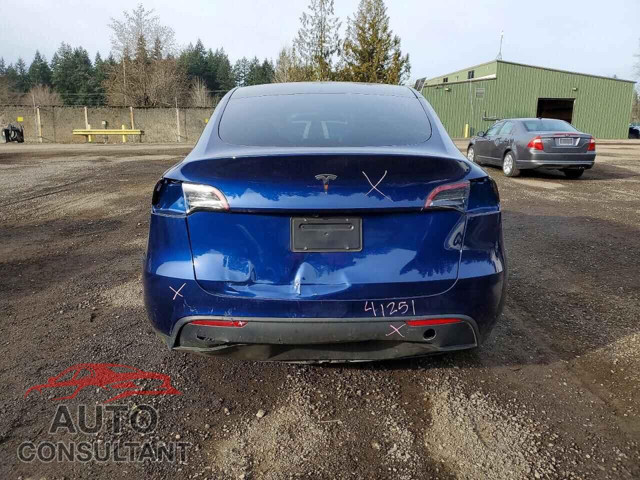 TESLA MODEL Y 2025 - 7SAYGDED0SA374422