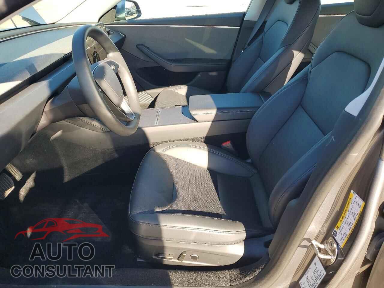 TESLA MODEL 3 2024 - 5YJ3E1EA4RF857295