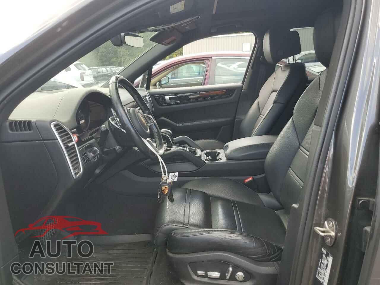 PORSCHE CAYENNE 2020 - WP1AA2AY8LDA08828