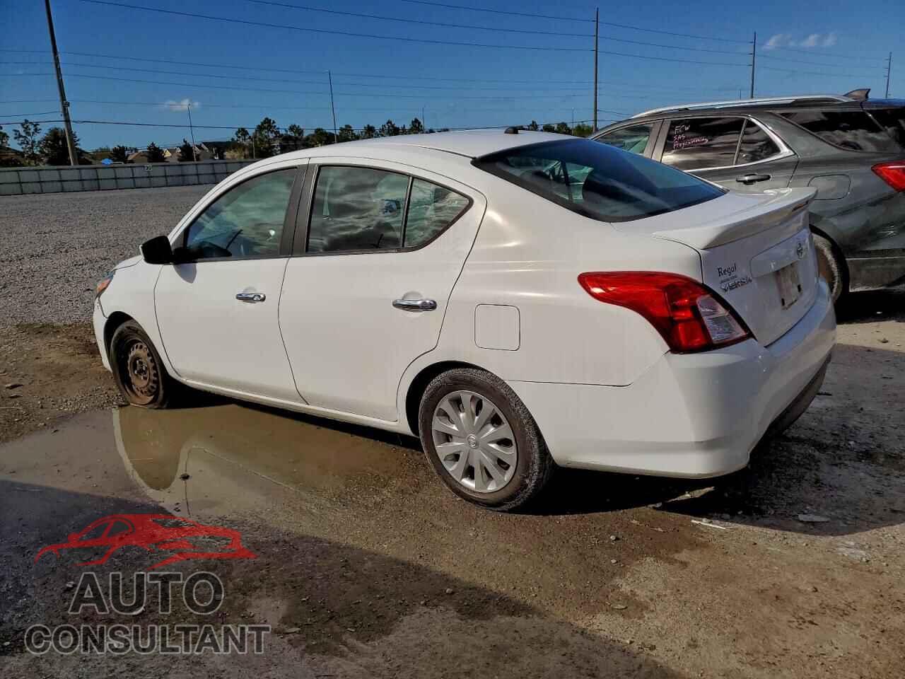 NISSAN VERSA 2017 - 3N1CN7AP3HL801381