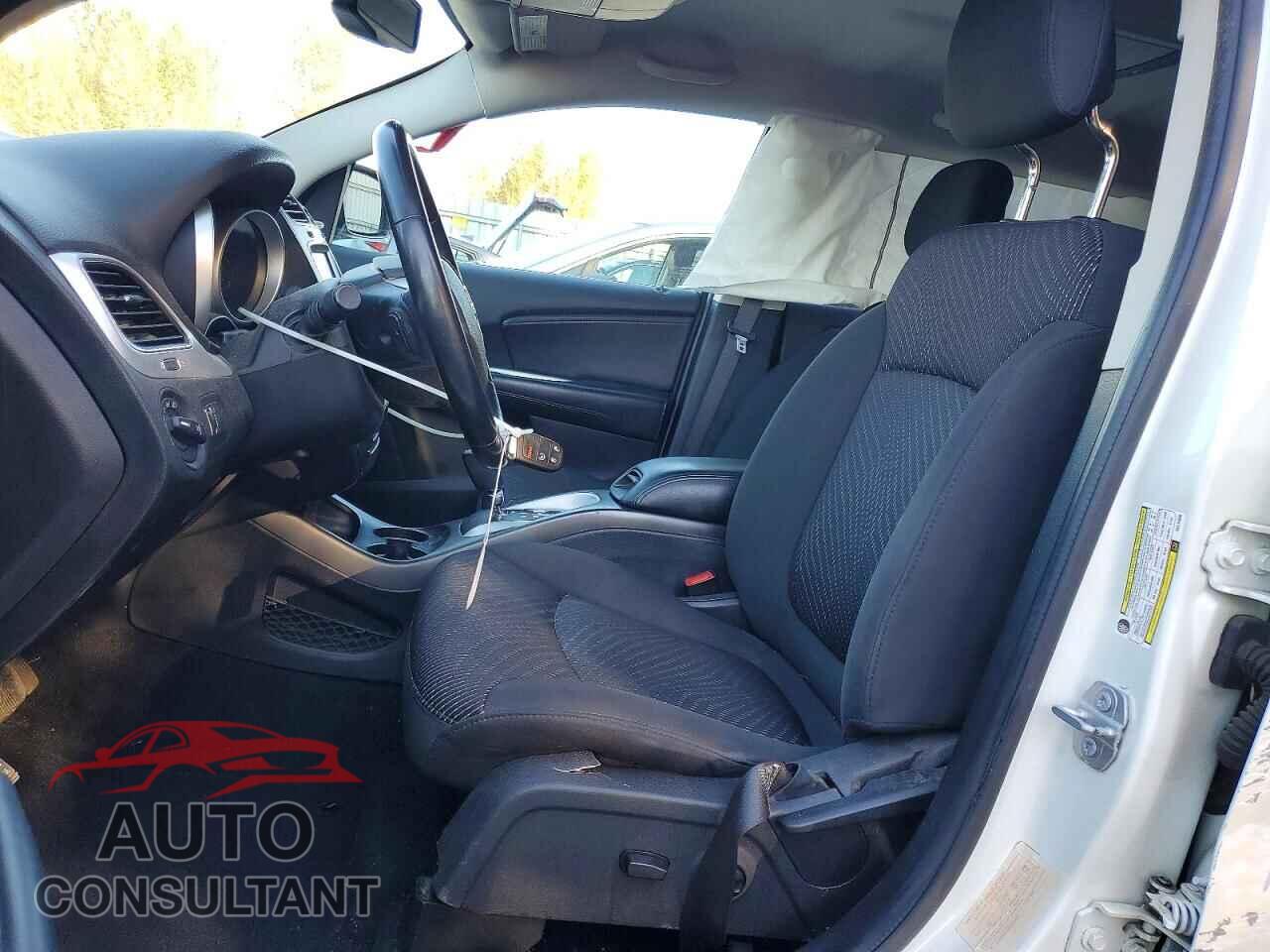 DODGE JOURNEY 2017 - 3C4PDCCG3HT514808