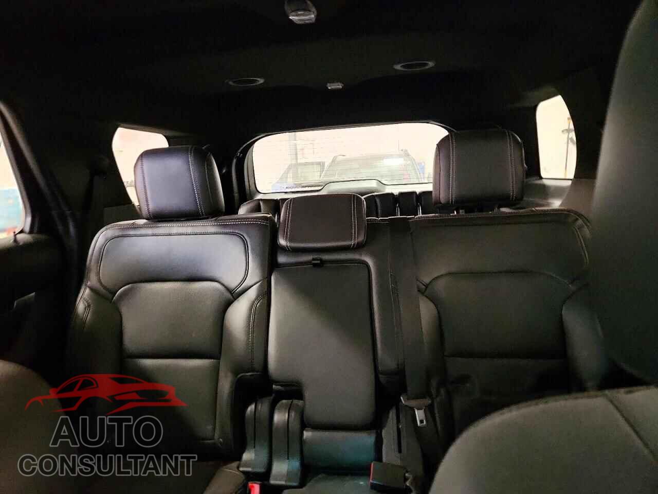 FORD EXPLORER 2018 - 1FM5K8FH5JGB13877