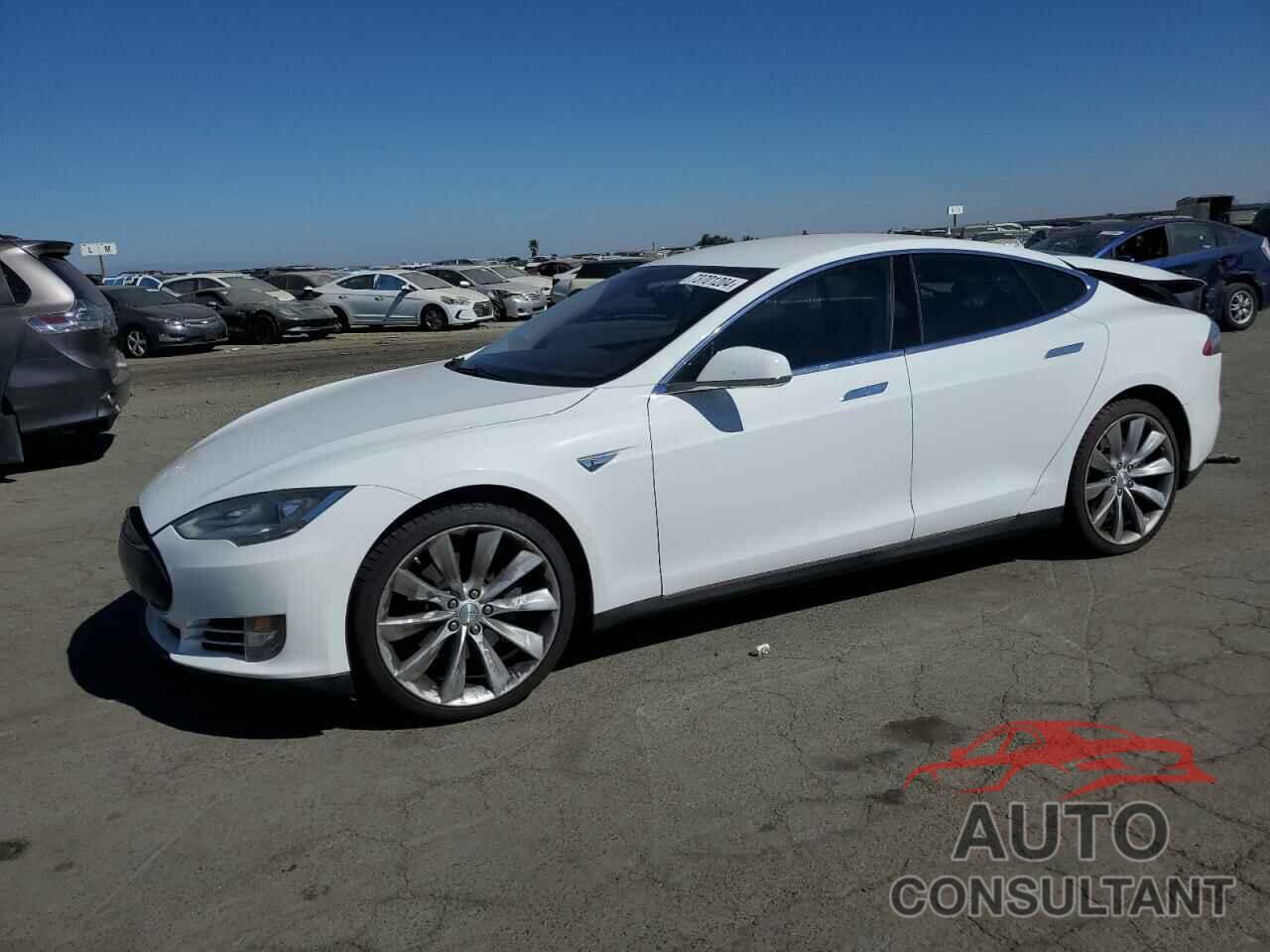 TESLA MODEL S 2013 - 5YJSA1DP8DFP17773