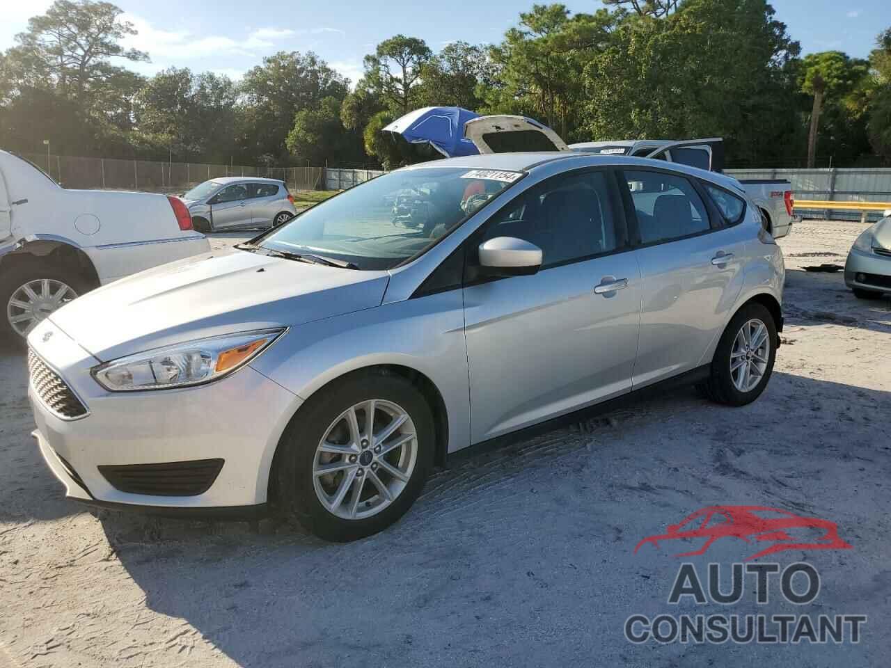 FORD FOCUS 2018 - 1FADP3K24JL226352