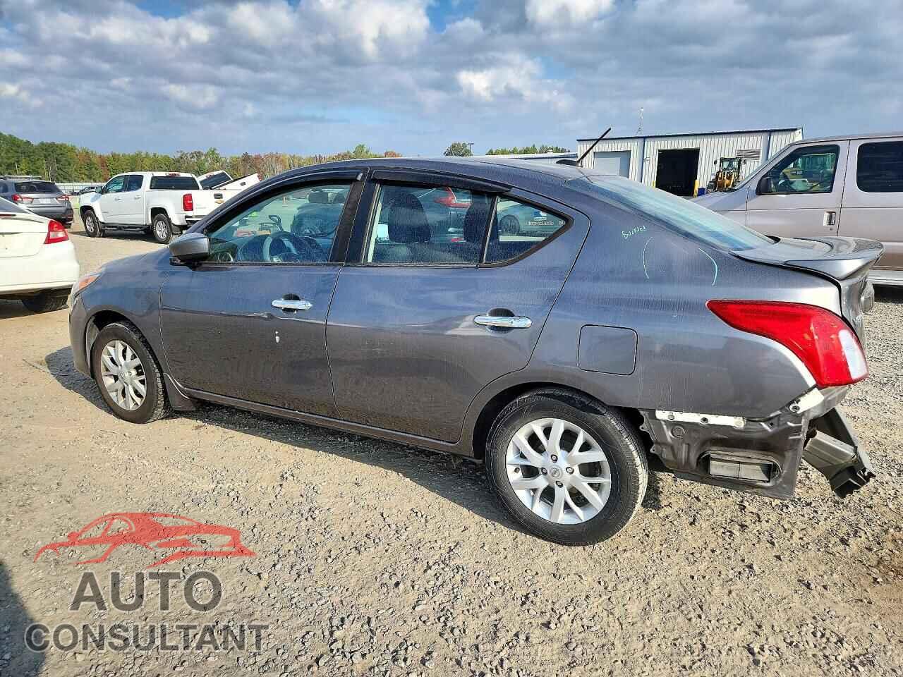 NISSAN VERSA 2017 - 3N1CN7AP3HL800537