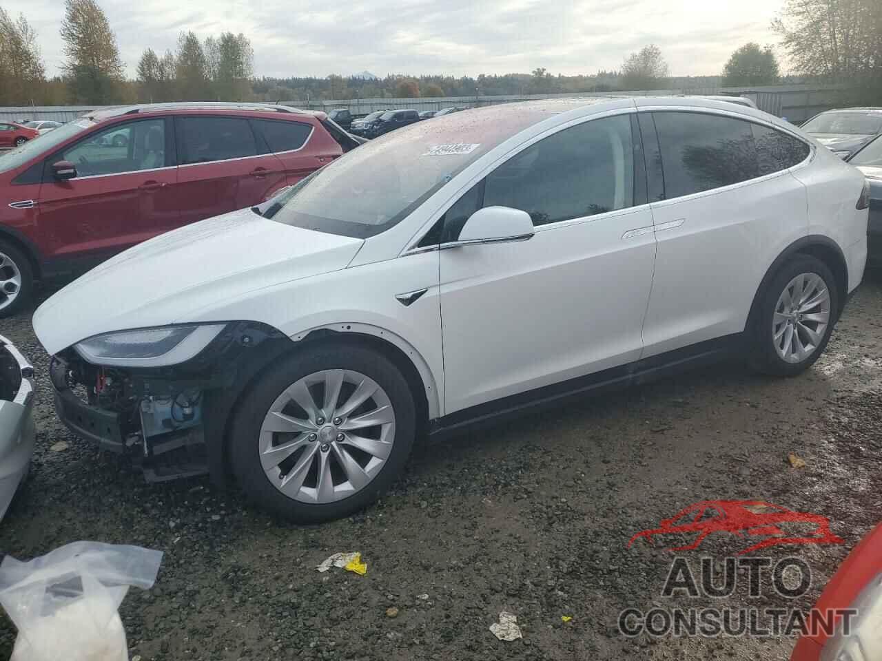 TESLA MODEL X 2016 - 5YJXCAE21GF028777