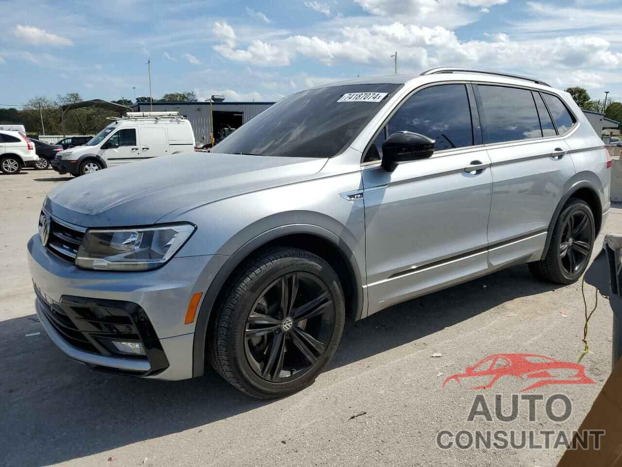 VOLKSWAGEN TIGUAN 2019 - 3VV3B7AX0KM168864