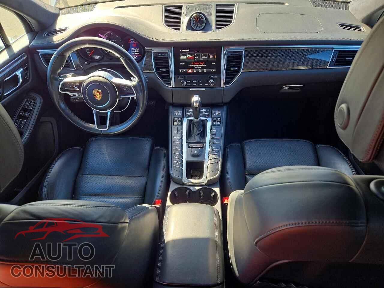 PORSCHE MACAN 2017 - WP1AF2A57HLB60328