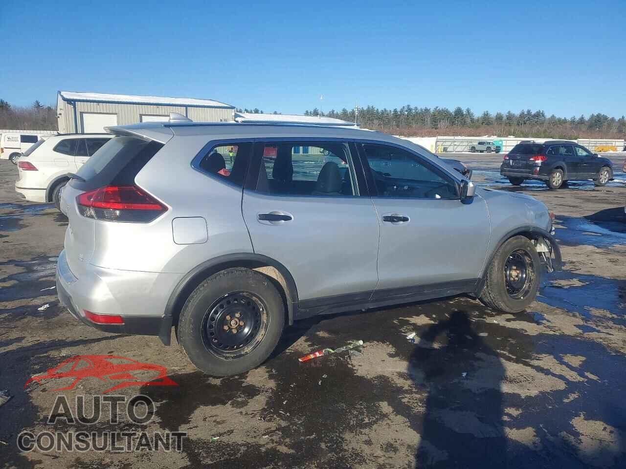 NISSAN ROGUE 2017 - KNMAT2MVXHP618121