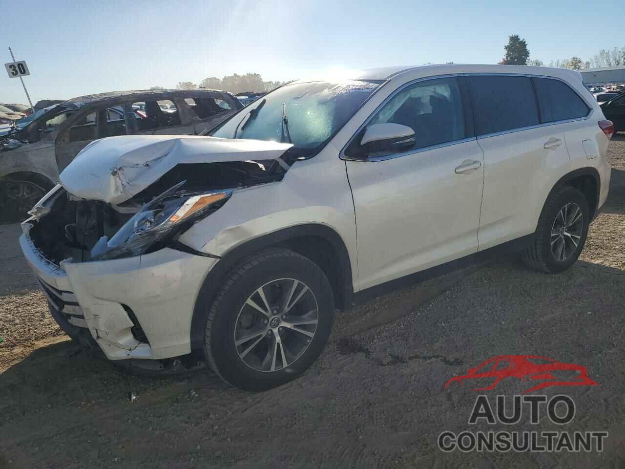 TOYOTA HIGHLANDER 2019 - 5TDZARFH5KS043979