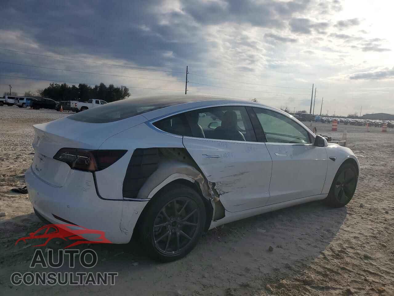 TESLA MODEL 3 2018 - 5YJ3E1EA2JF076117