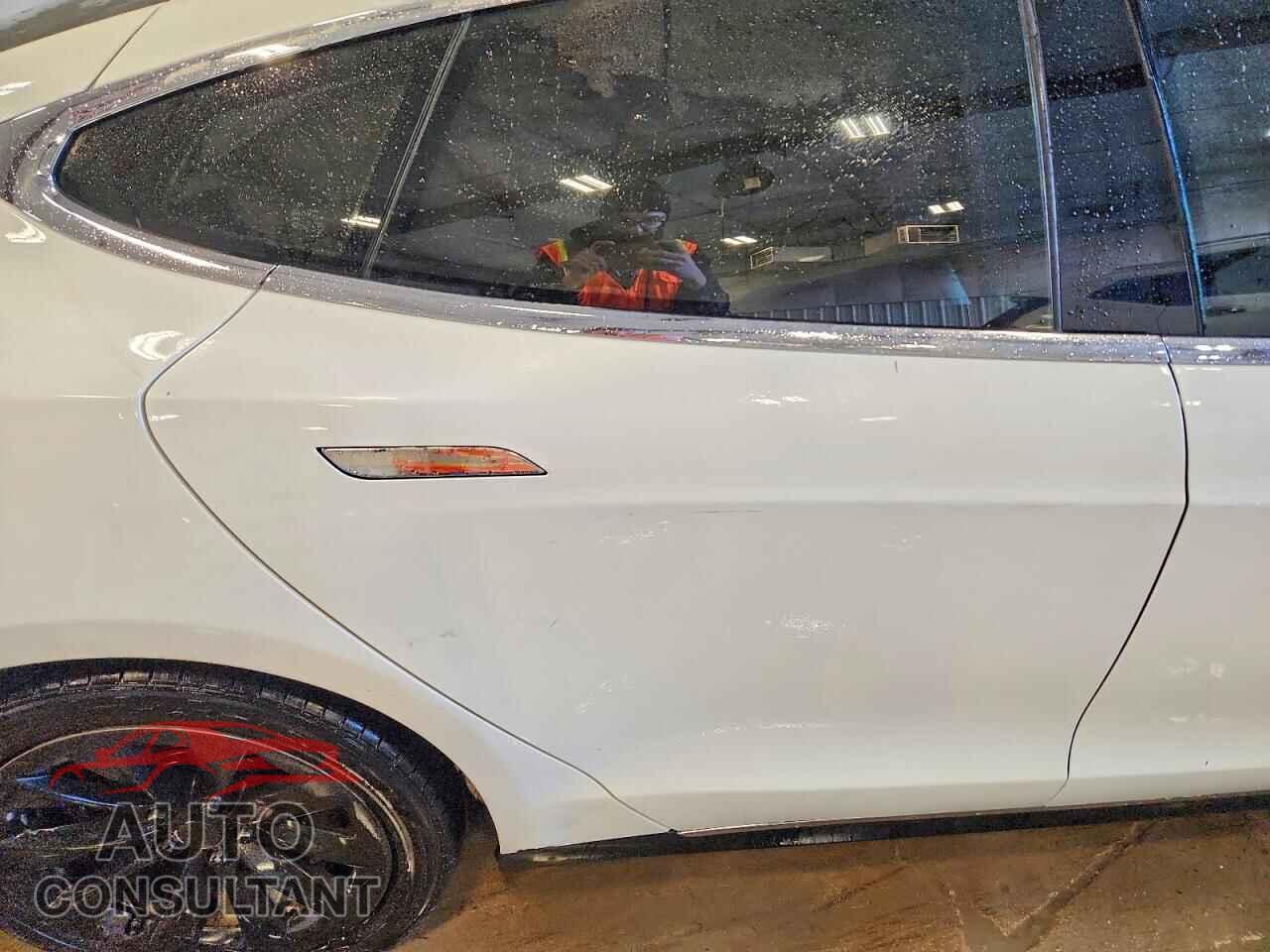 TESLA MODEL S 2016 - 5YJSA1E20GF136484