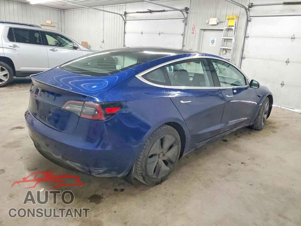 TESLA MODEL 3 2018 - 5YJ3E1EB1JF063576