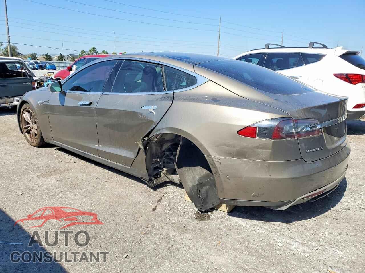 TESLA MODEL S 2015 - 5YJSA1S24FF089186