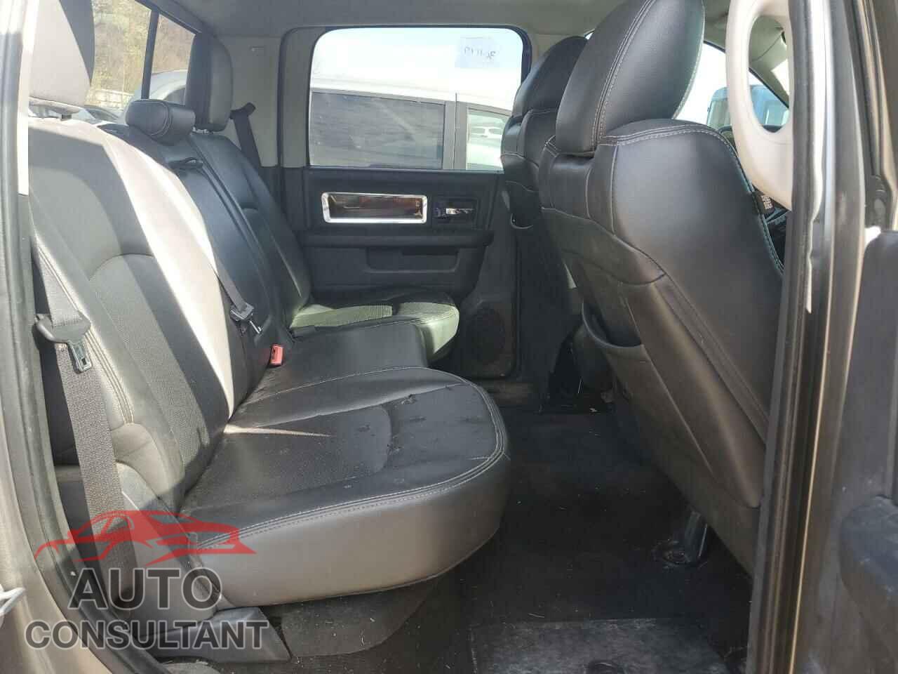 DODGE RAM 1500 2012 - 1C6RD7NT7CS223644