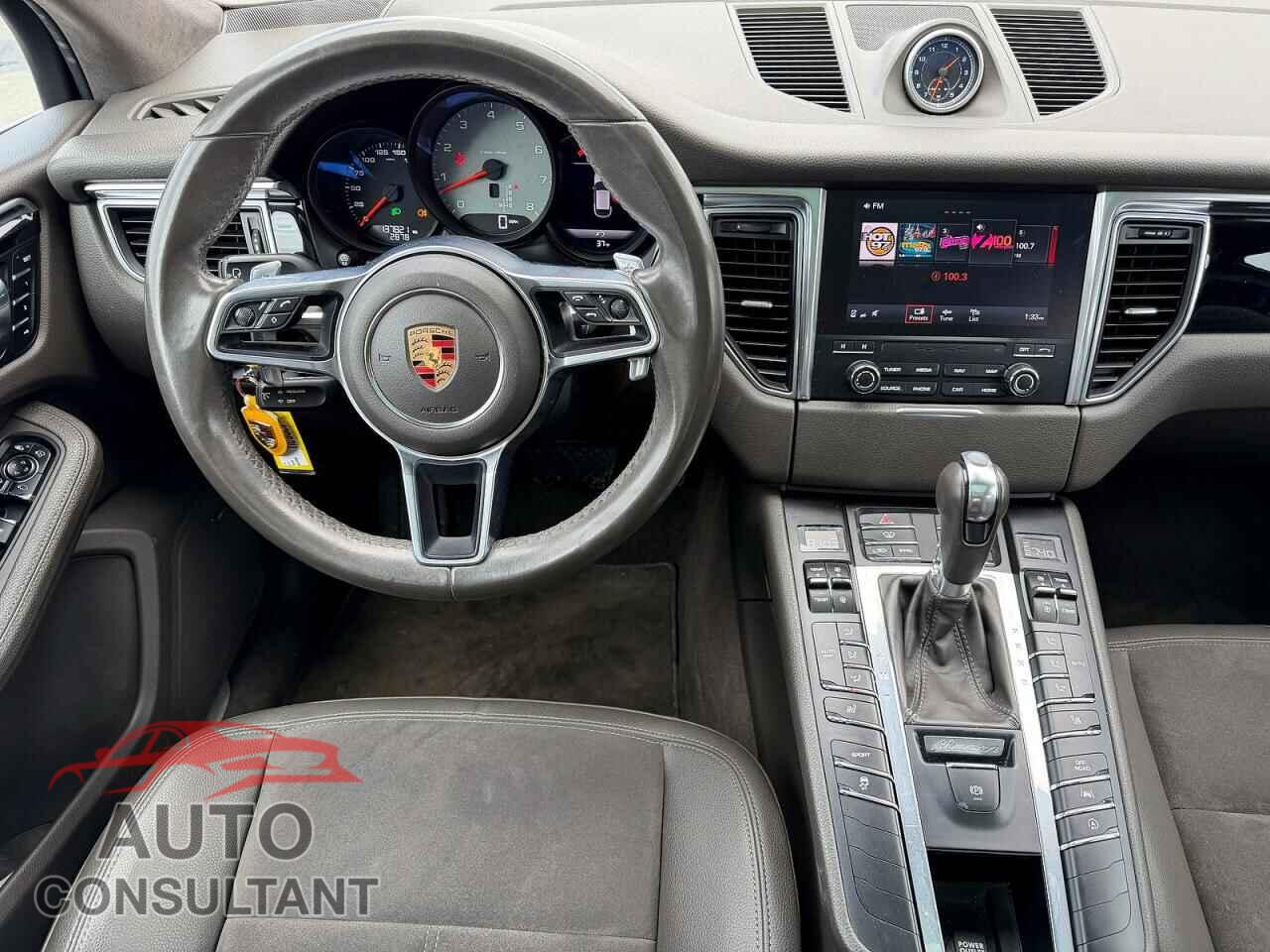 PORSCHE MACAN 2017 - WP1AB2A54HLB16167