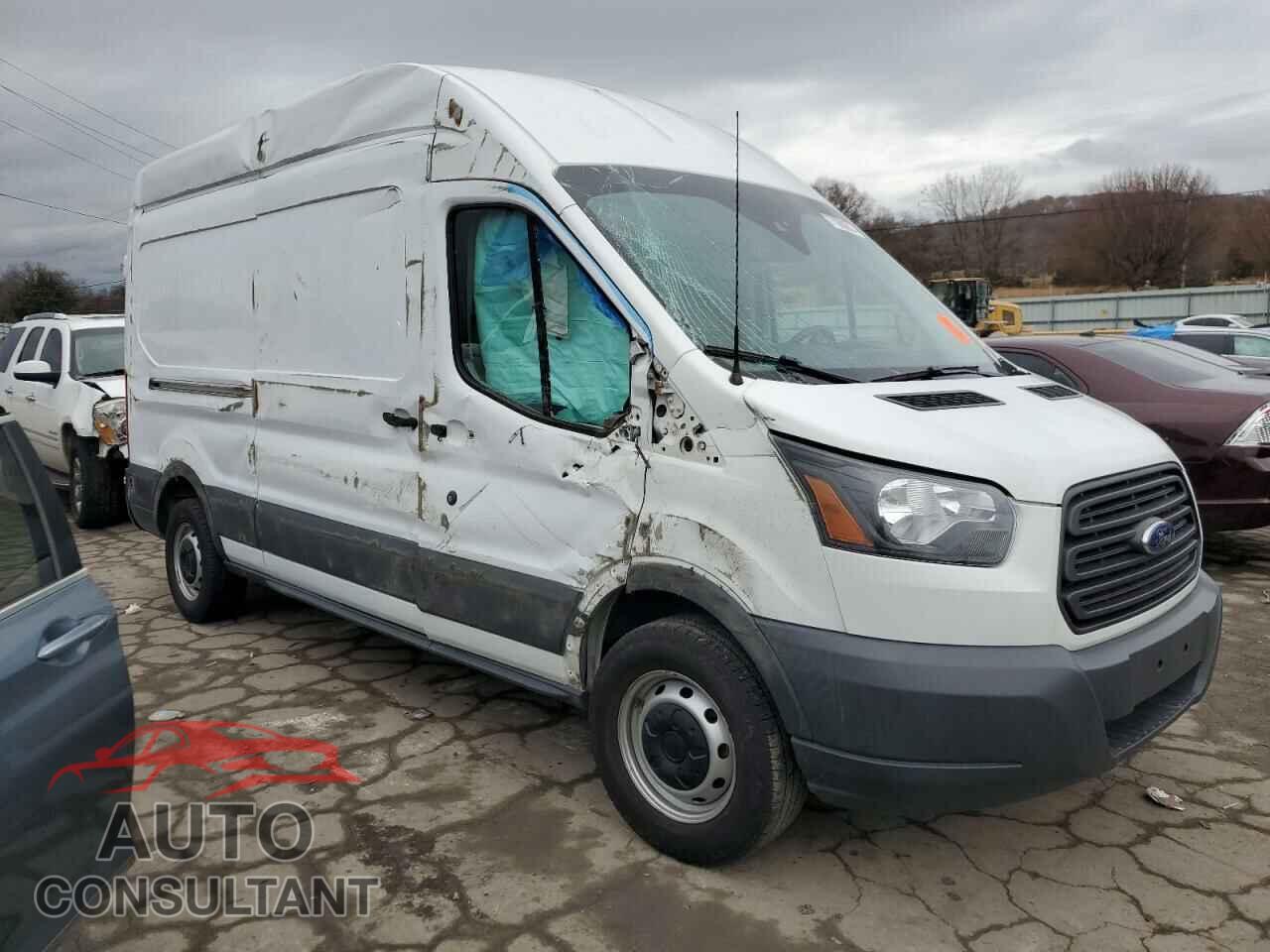 FORD TRANSIT 2018 - 1FTYR2XM1JKA71954