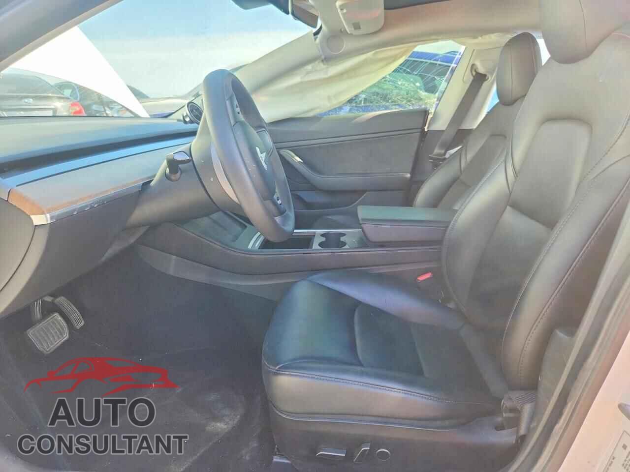 TESLA MODEL 3 2021 - 5YJ3E1EB6MF869689