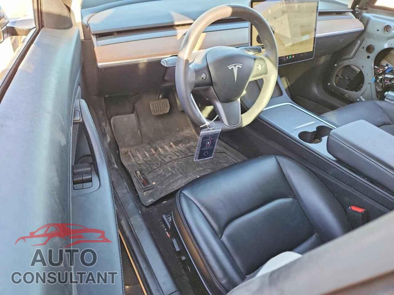 TESLA MODEL 3 2021 - 5YJ3E1EB3MF915608