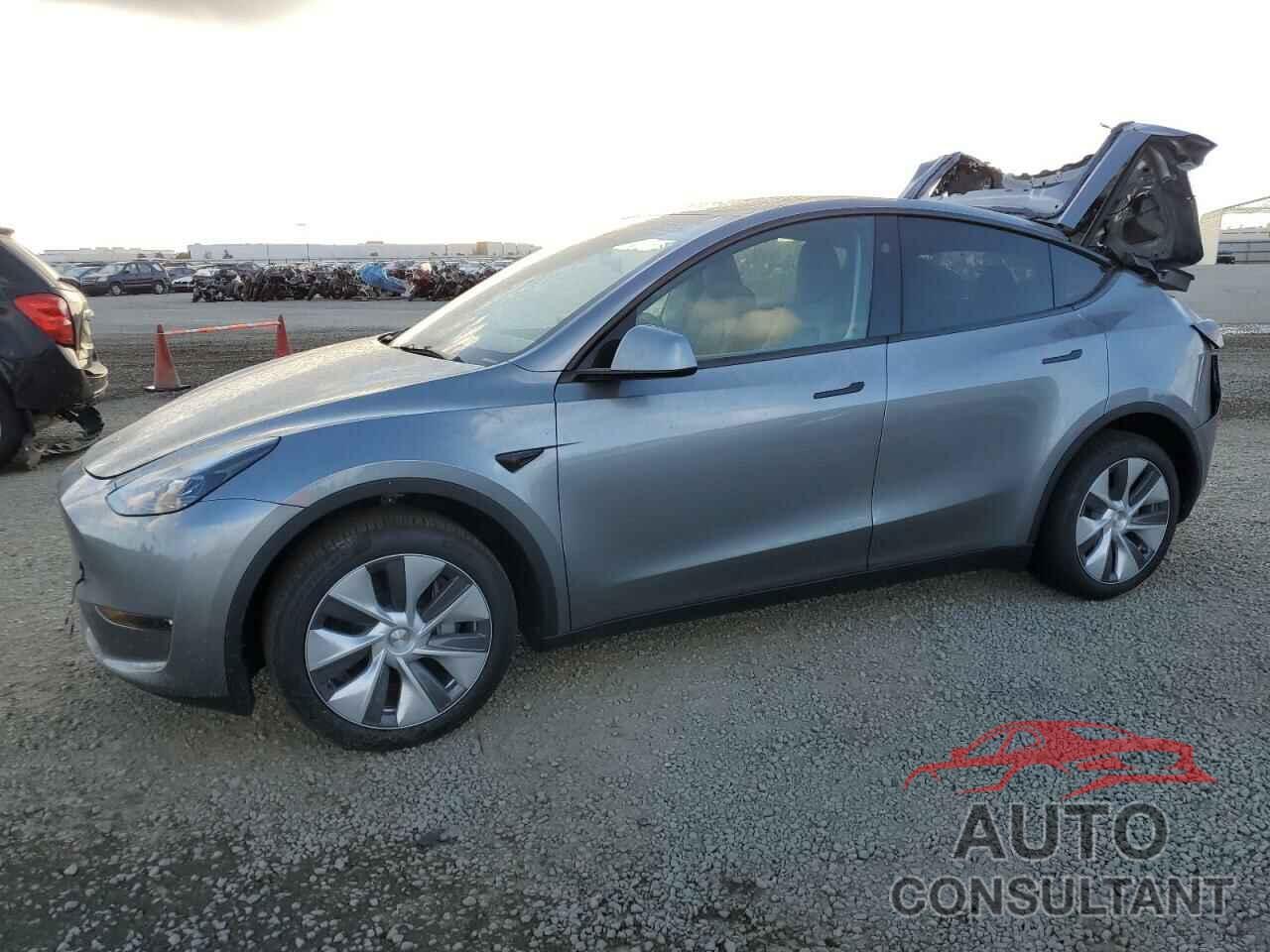 TESLA MODEL Y 2024 - 7SAYGDEE0RA283962