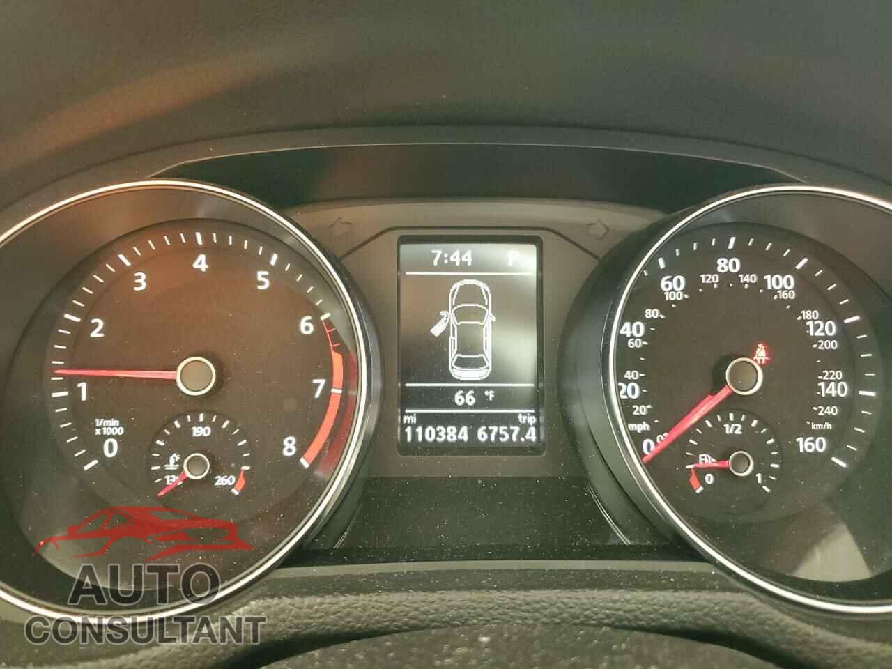 VOLKSWAGEN PASSAT 2017 - 1VWBT7A33HC010336