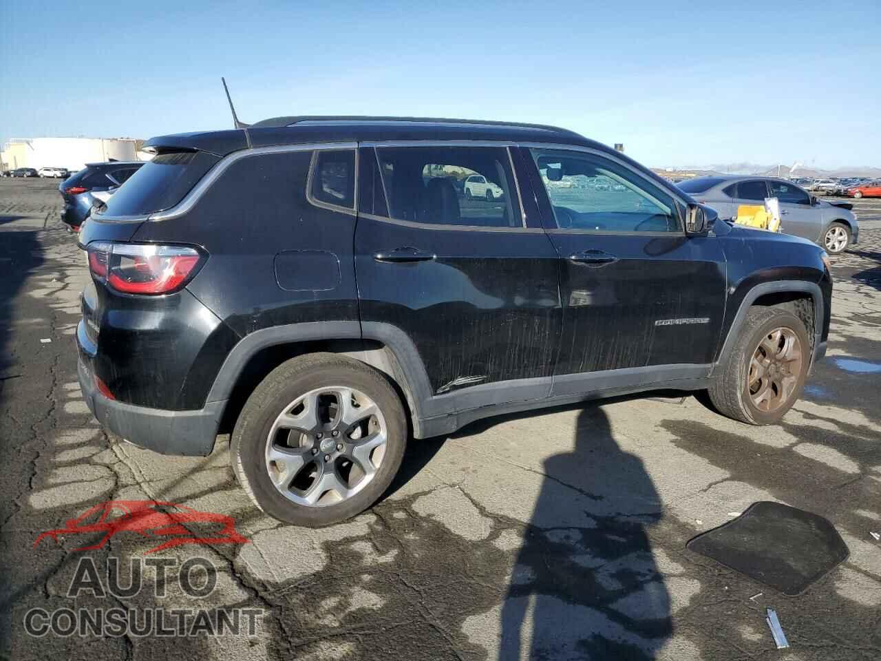 JEEP COMPASS 2018 - 3C4NJDCB0JT340907