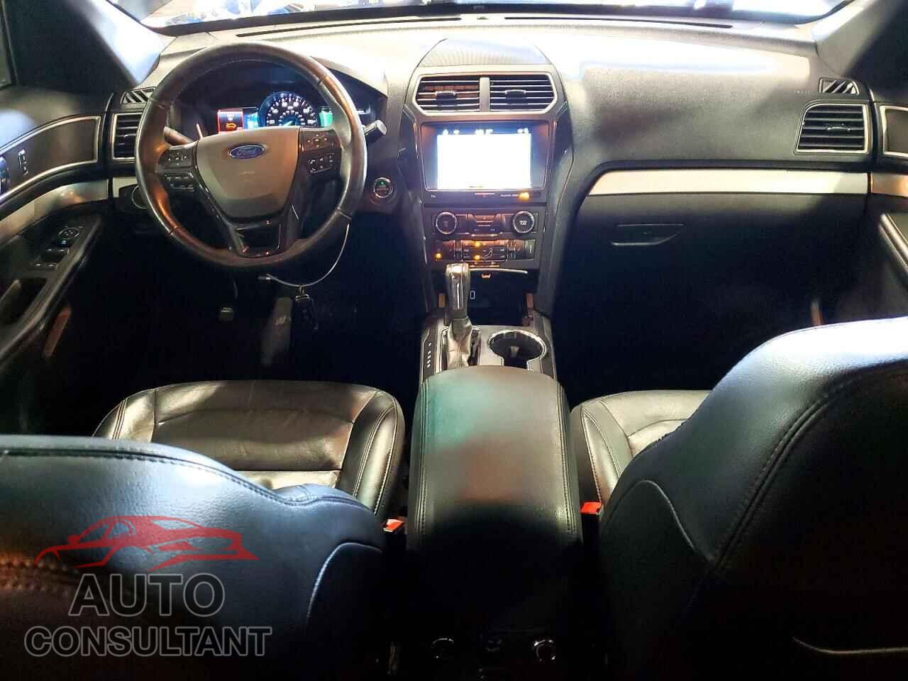 FORD EXPLORER 2017 - 1FM5K8D81HGA87601