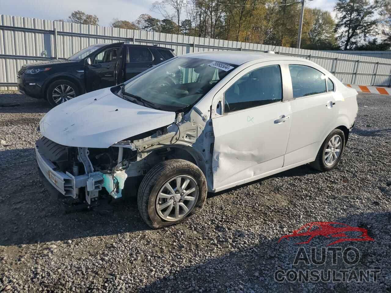 CHEVROLET SONIC 2018 - 1G1JD5SH6J4135270