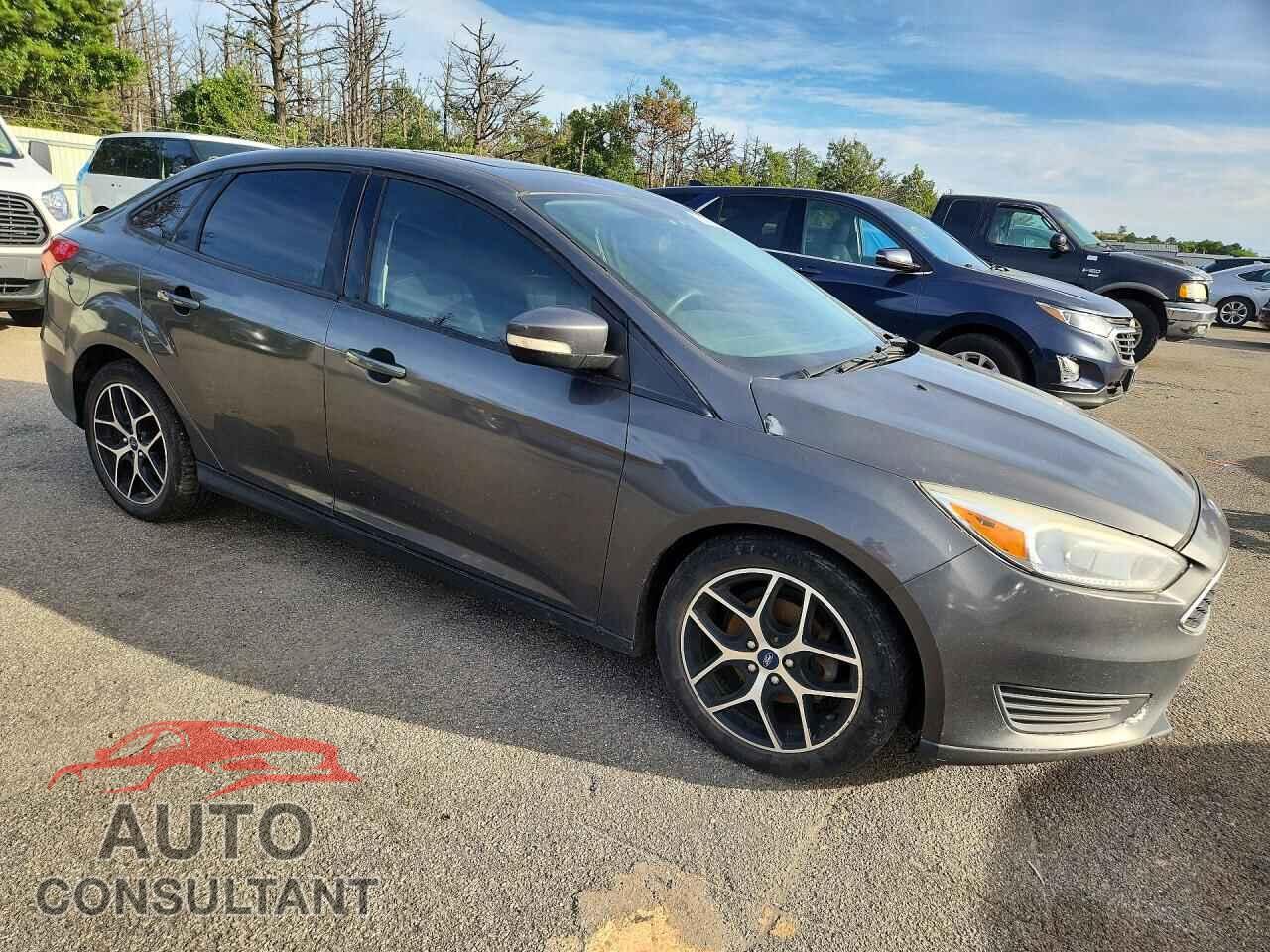 FORD FOCUS 2017 - 1FADP3E21HL261940