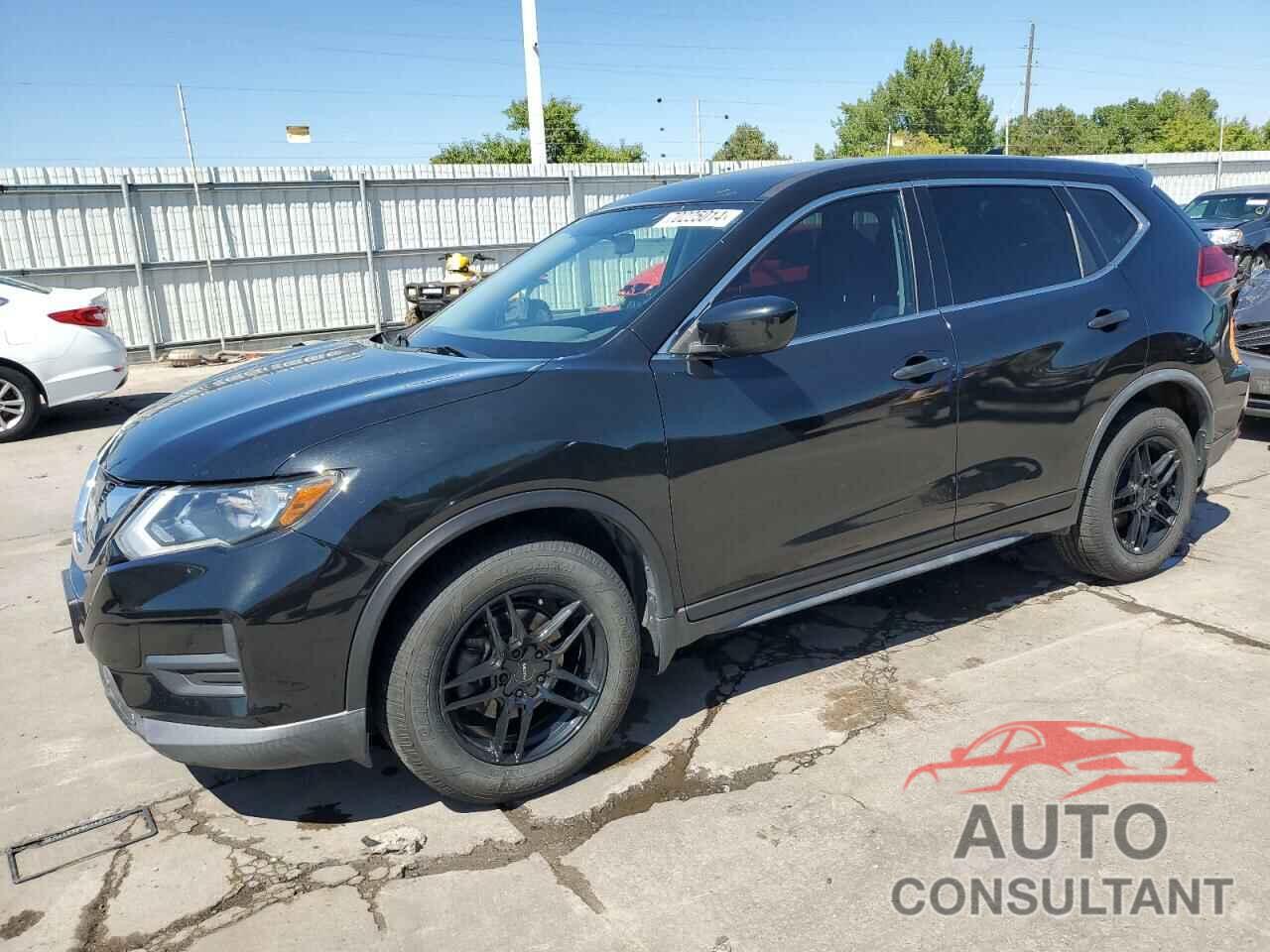 NISSAN ROGUE 2017 - KNMAT2MT6HP617501