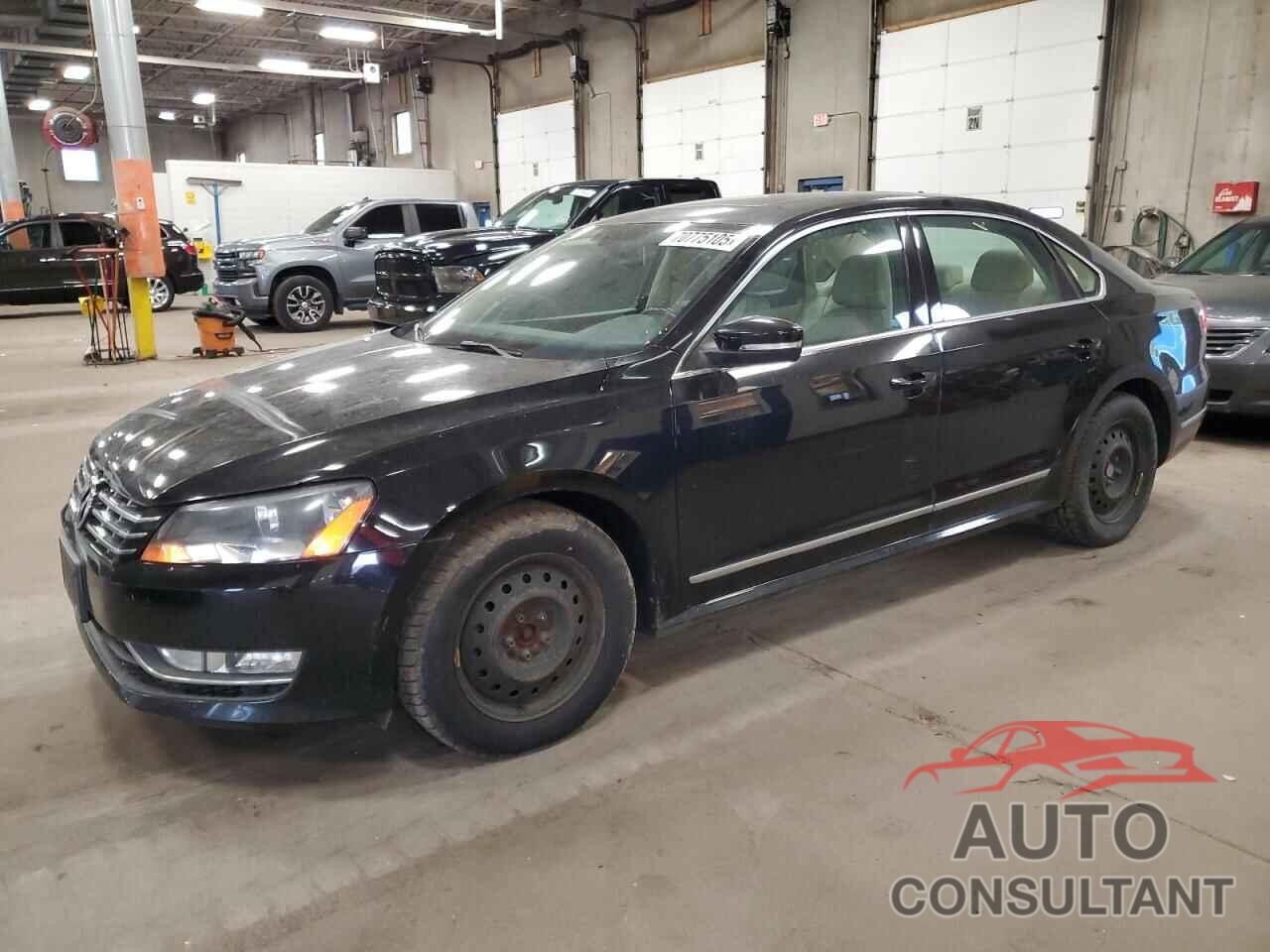 VOLKSWAGEN PASSAT 2013 - 1VWCN7A32DC122795