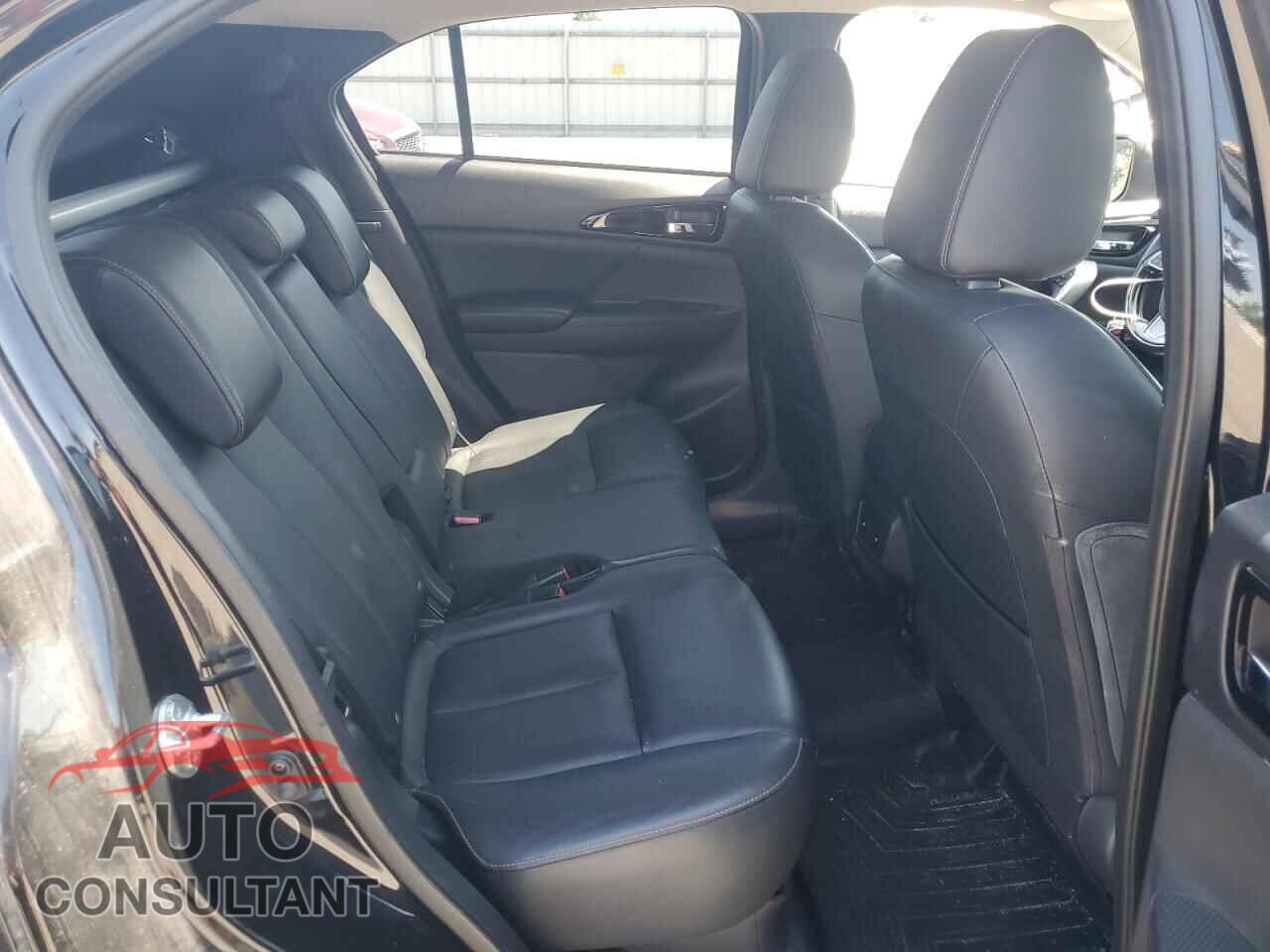 MITSUBISHI ECLIPSE 2018 - JA4AT5AA2JZ042290