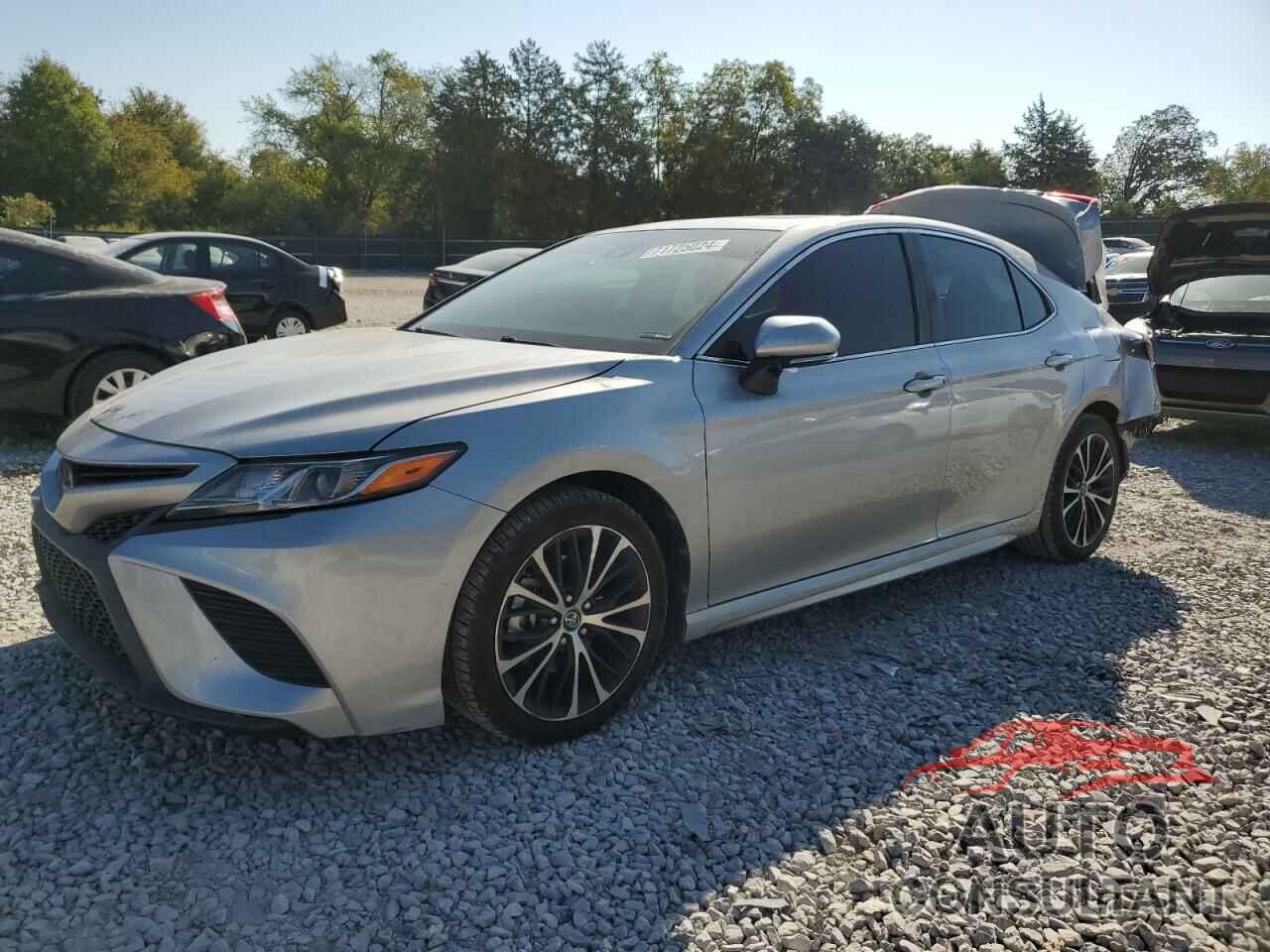 TOYOTA CAMRY 2018 - 4T1B11HK9JU148316