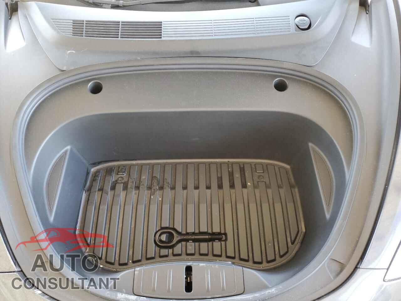 TESLA MODEL 3 2021 - 5YJ3E1EA2MF018318