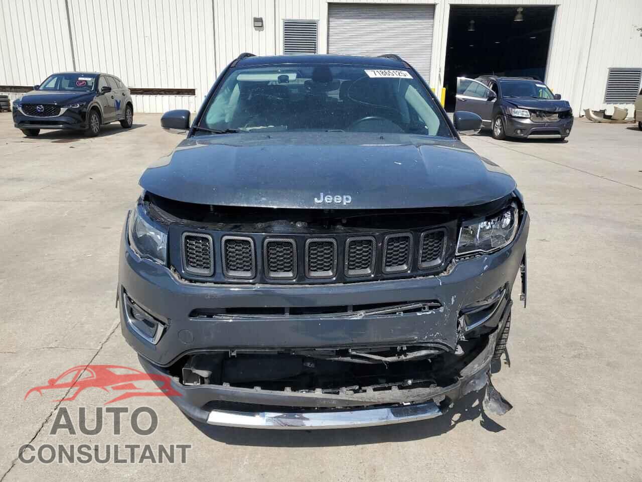 JEEP COMPASS 2017 - 3C4NJDCB9HT671933