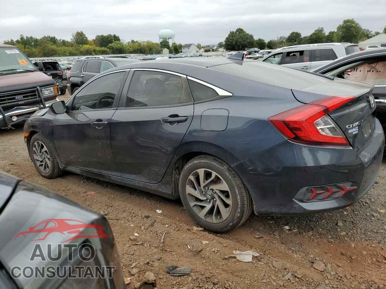 HONDA CIVIC 2018 - 2HGFC2F70JH593343