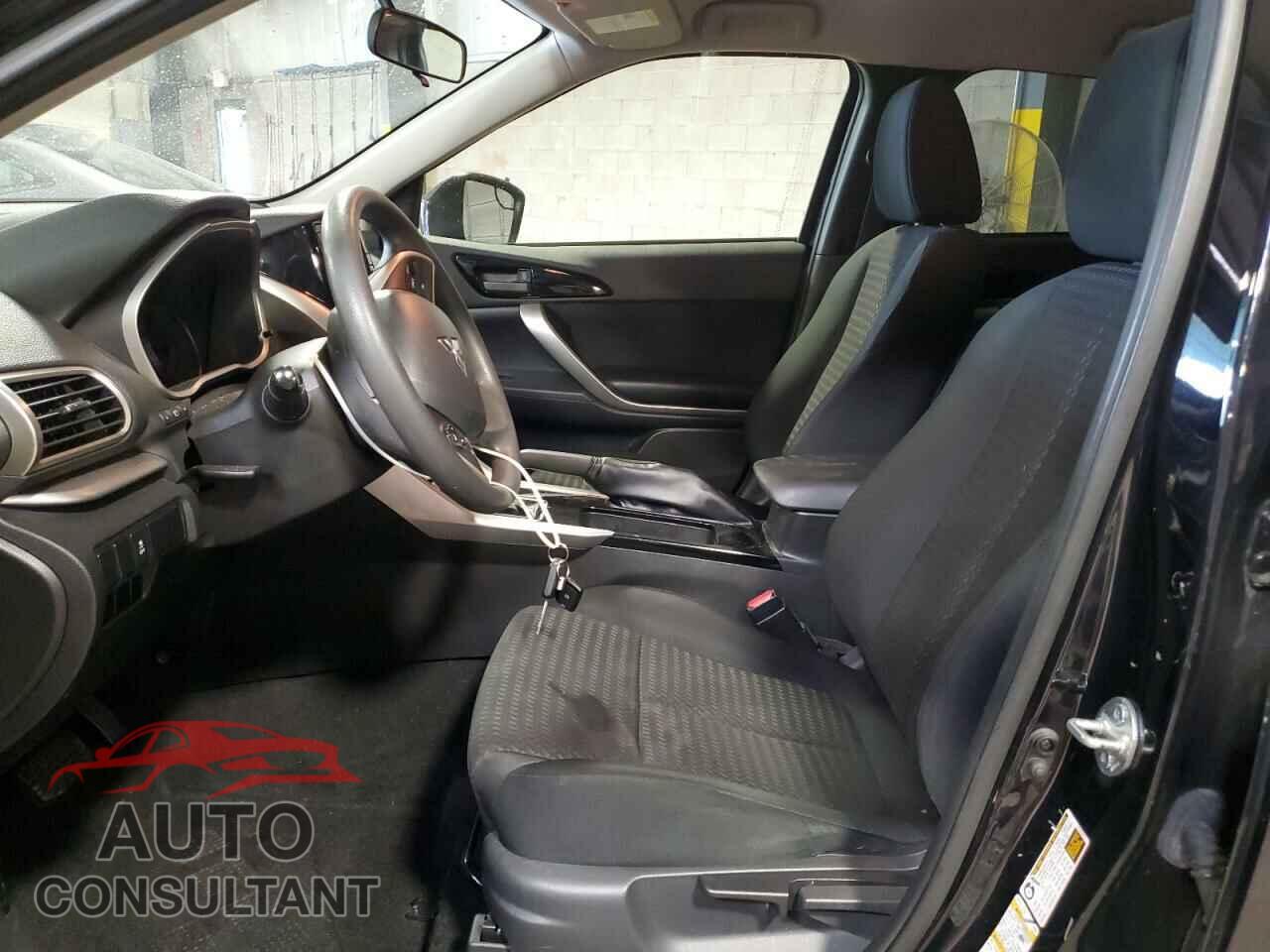 MITSUBISHI ECLIPSE 2018 - JA4AT3AA4JZ048662