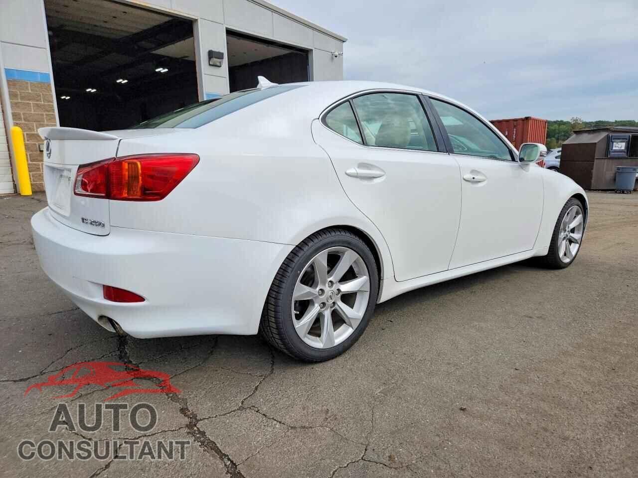 LEXUS IS 2010 - JTHBF5C26A2097811