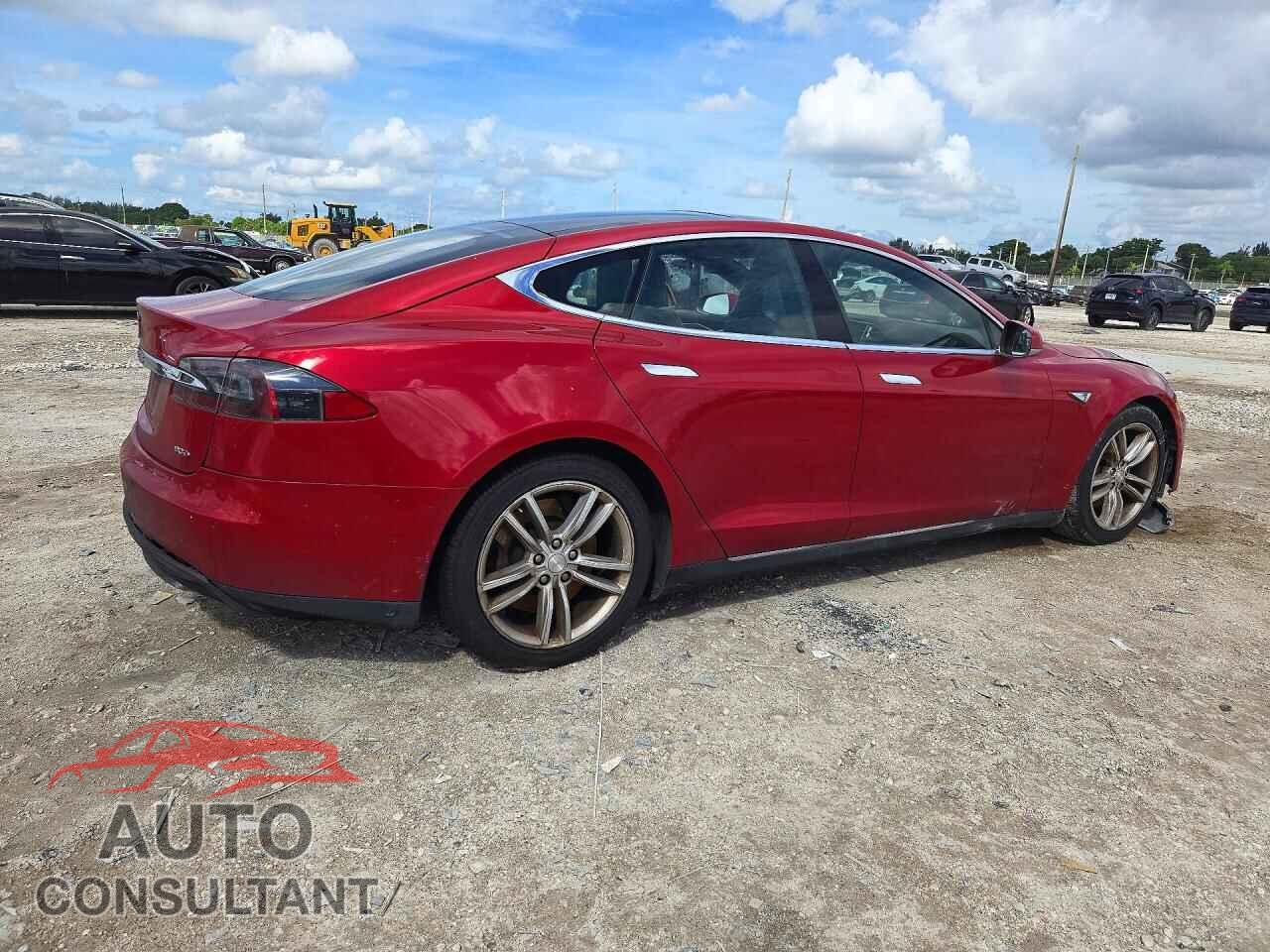 TESLA MODEL S 2015 - 5YJSA1V23FF097565