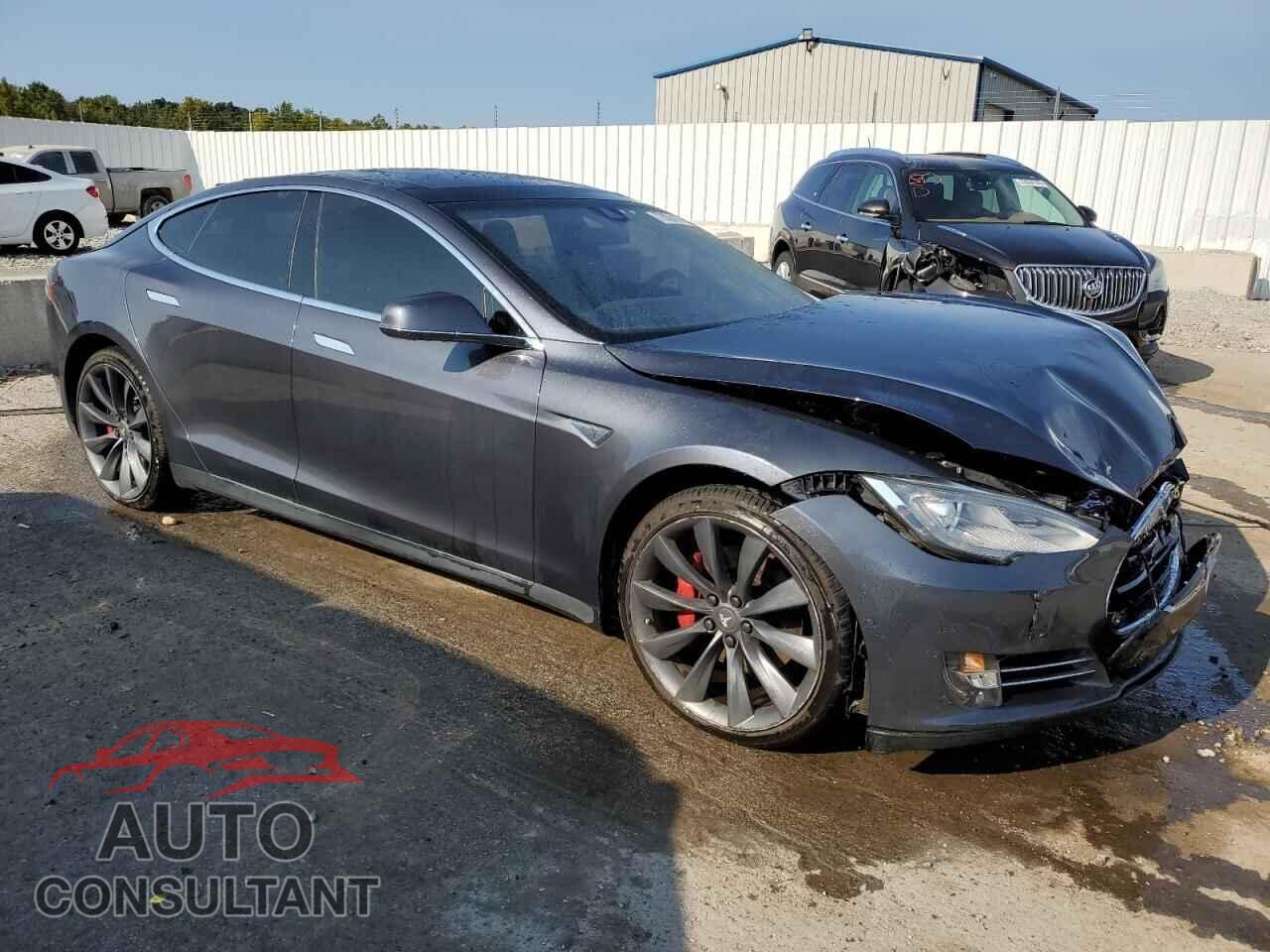 TESLA MODEL S 2015 - 5YJSA1H15FF081144