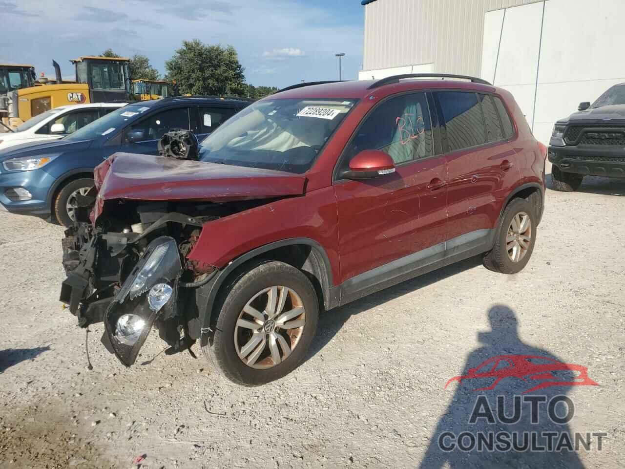 VOLKSWAGEN TIGUAN 2016 - WVGBV7AX3GW030627