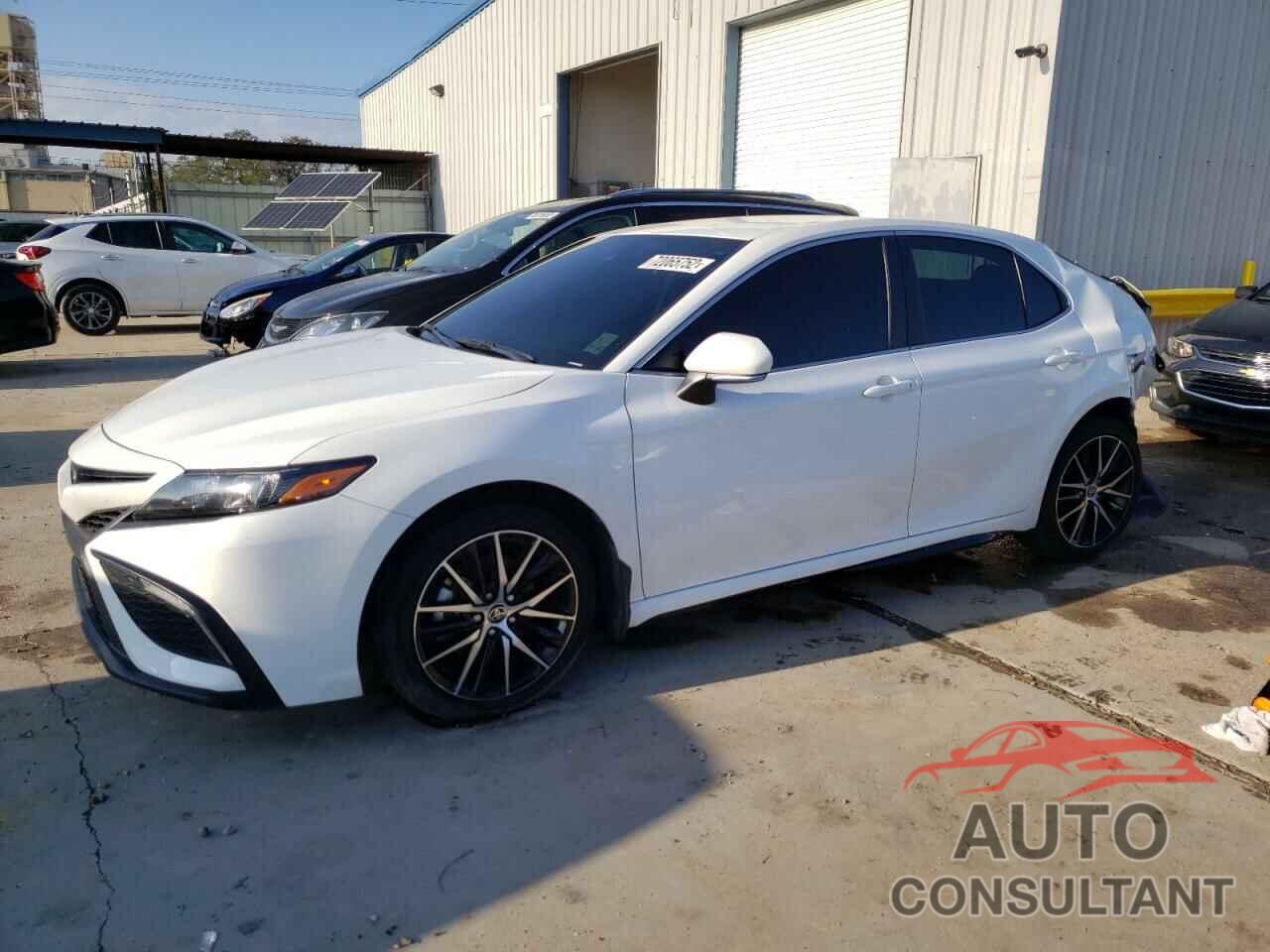 TOYOTA CAMRY 2022 - 4T1T11AK5NU634710