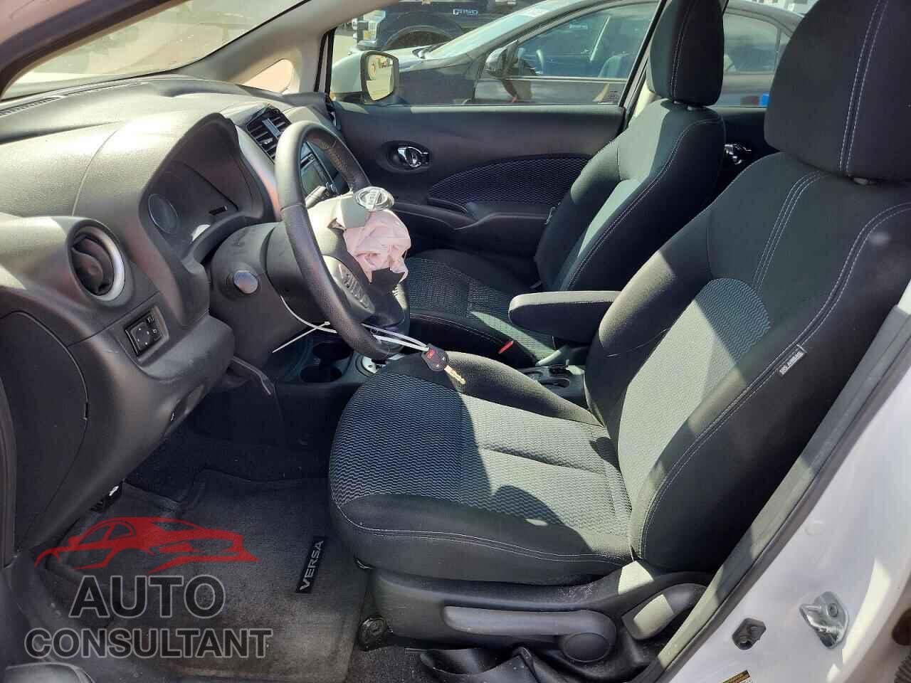 NISSAN VERSA NOTE 2015 - 3N1CE2CP4FL400435