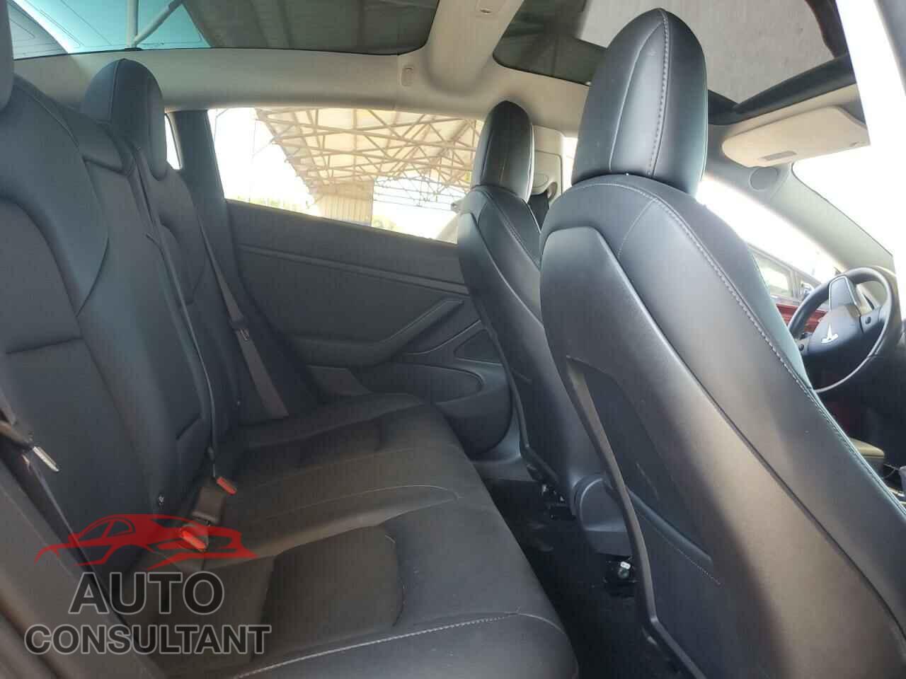 TESLA MODEL 3 2018 - 5YJ3E1EB7JF145991