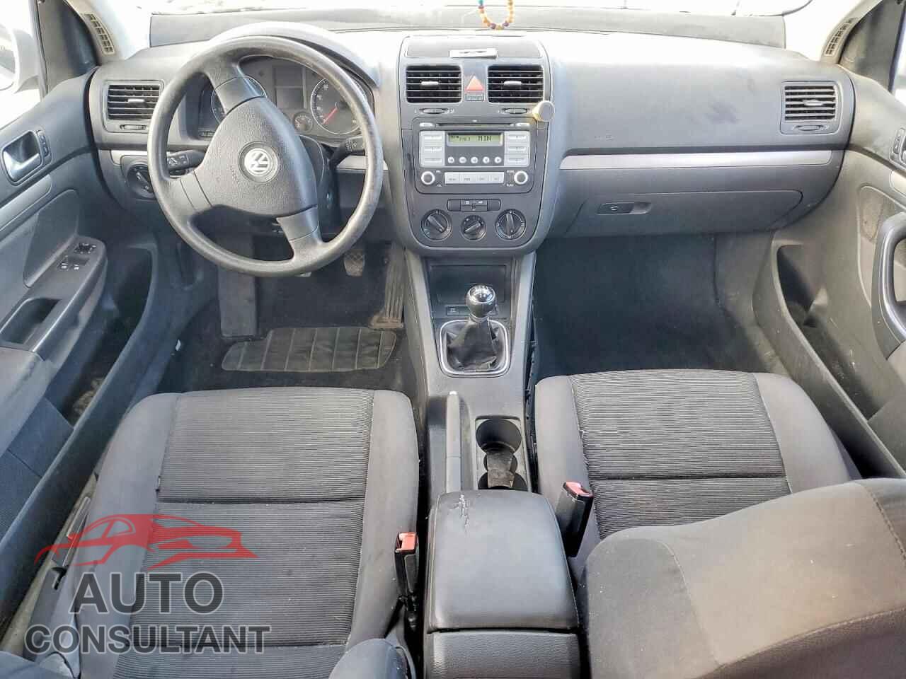 VOLKSWAGEN RABBIT 2009 - WVWAA71K49W033166