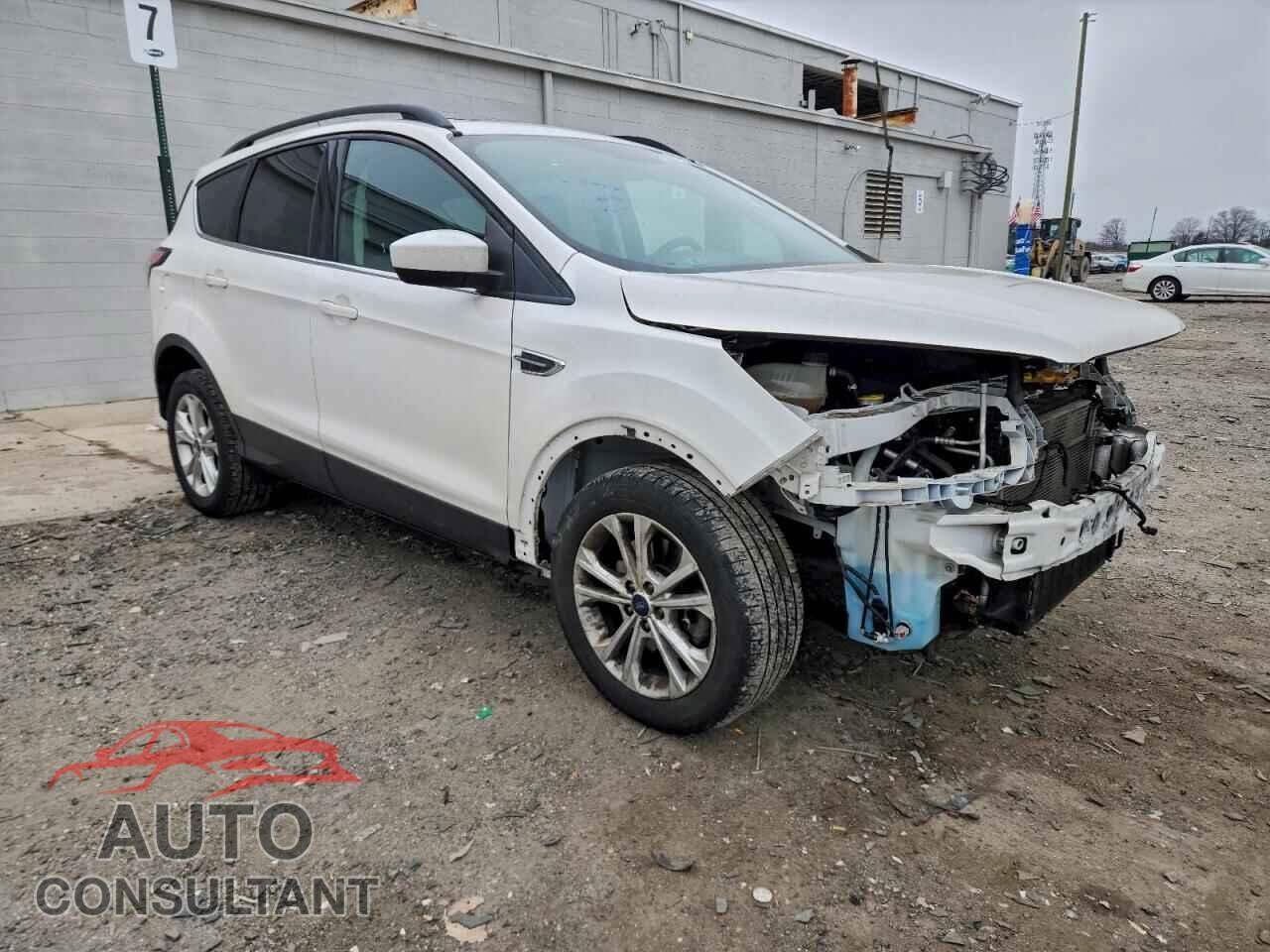 FORD ESCAPE 2017 - 1FMCU9GD7HUD14596